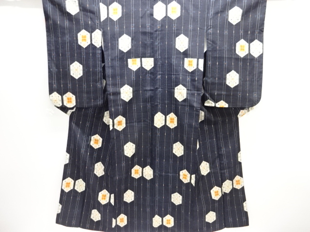JAPANESE KIMONO / TSUMUGI / WOVEN KIKKO PATTERN
